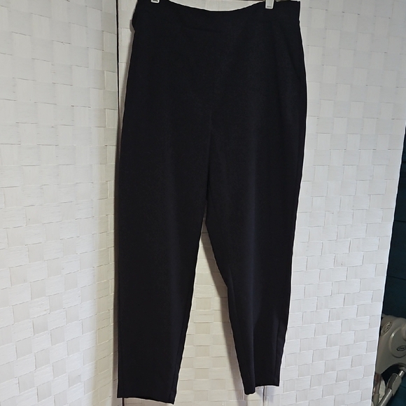 Nine West Pants - Nine West Size XL- Women's Classic Black Crop Pull On Pants